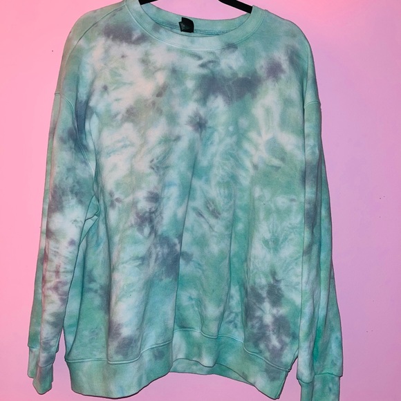 Wild Fable Tie-dye Crewneck